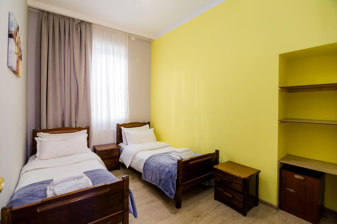 Big Family Guest House Tbilisi Exterior photo
