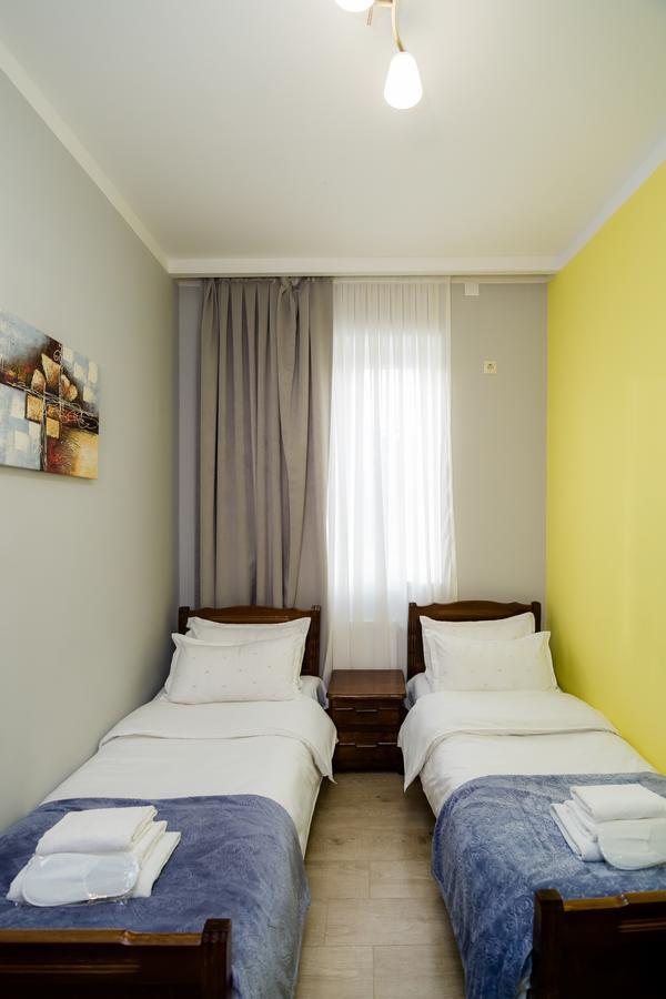 Big Family Guest House Tbilisi Exterior photo