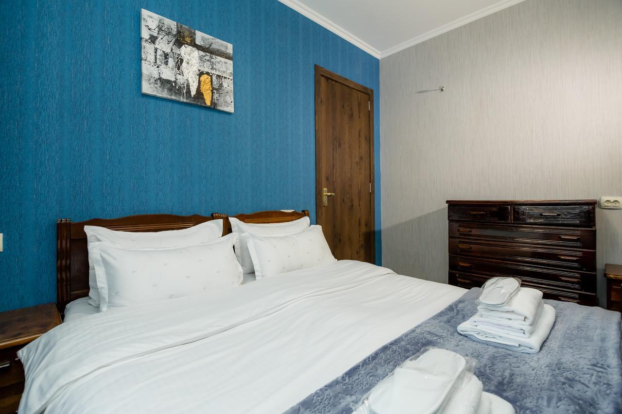Big Family Guest House Tbilisi Exterior photo