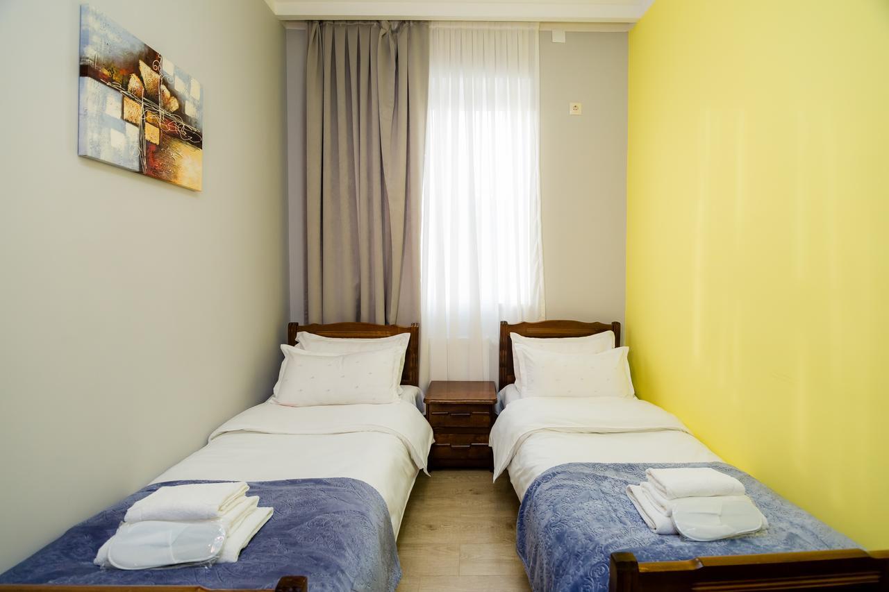 Big Family Guest House Tbilisi Exterior photo