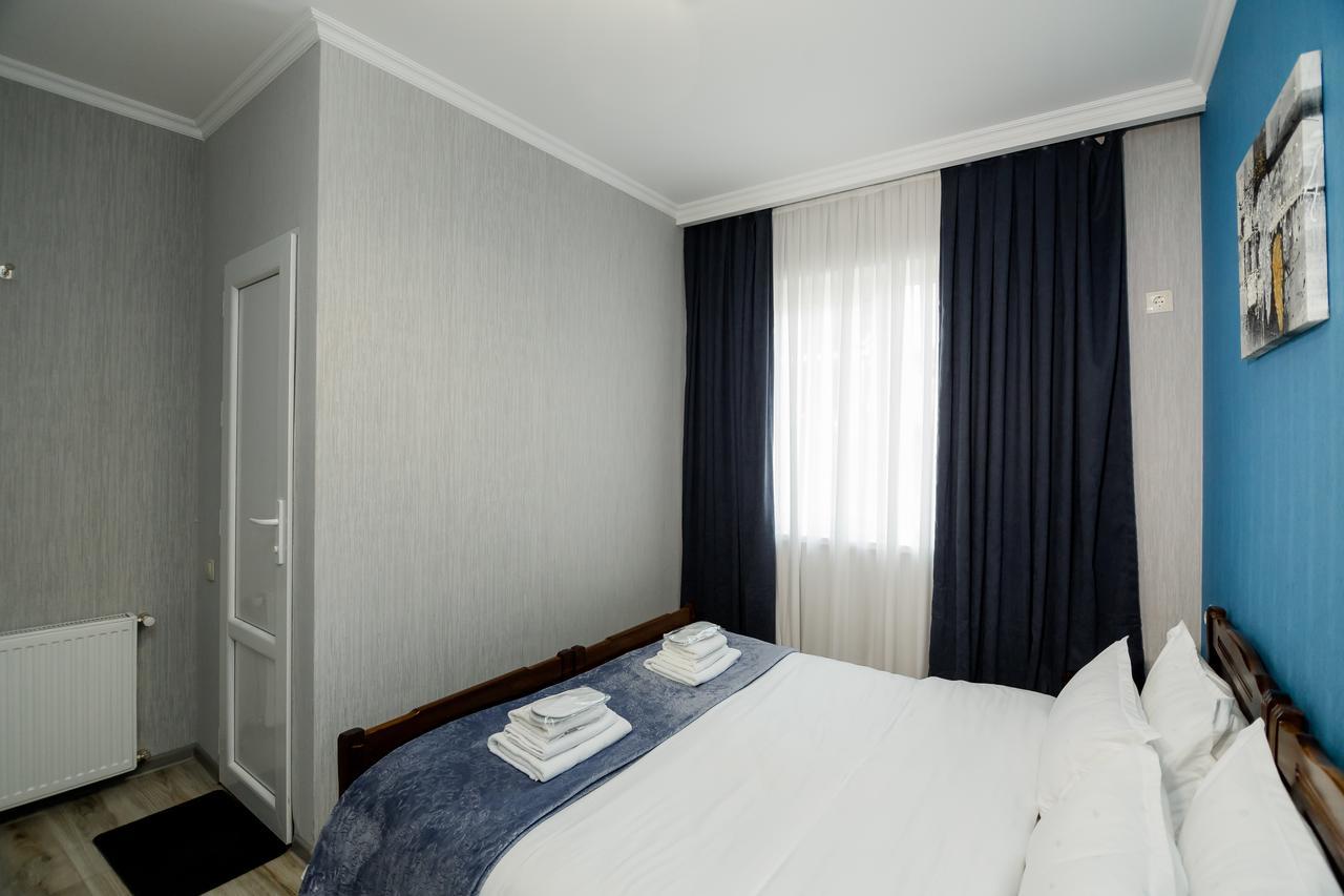 Big Family Guest House Tbilisi Exterior photo