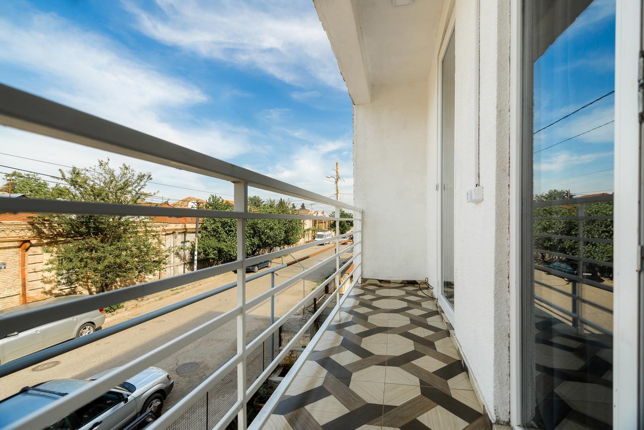 Big Family Guest House Tbilisi Exterior photo