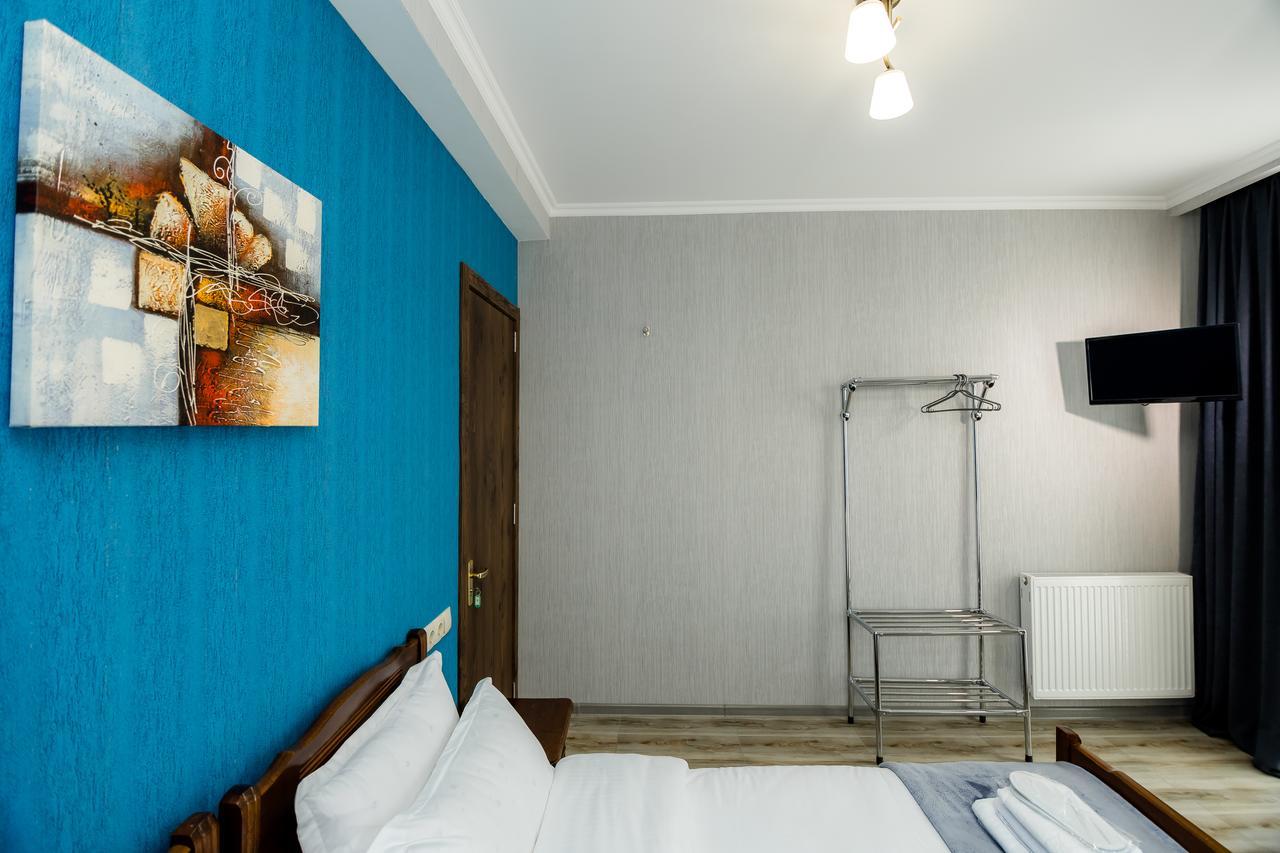 Big Family Guest House Tbilisi Exterior photo