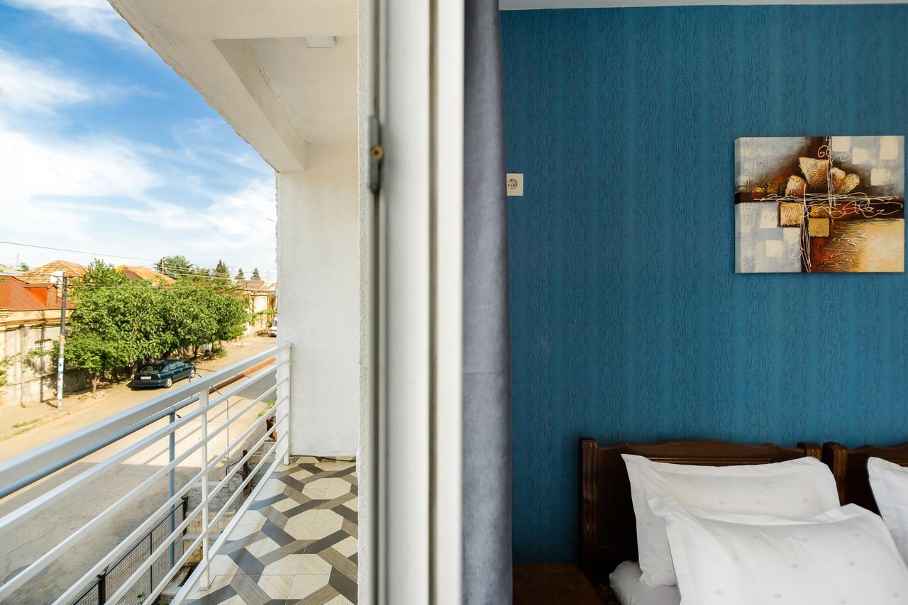Big Family Guest House Tbilisi Exterior photo