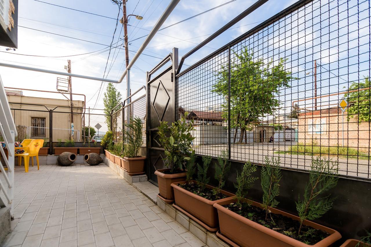 Big Family Guest House Tbilisi Exterior photo