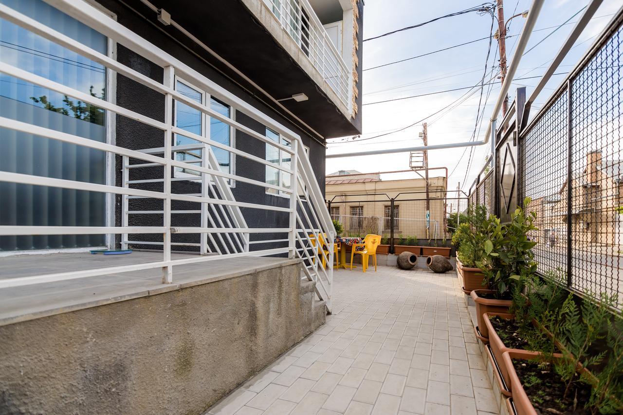Big Family Guest House Tbilisi Exterior photo