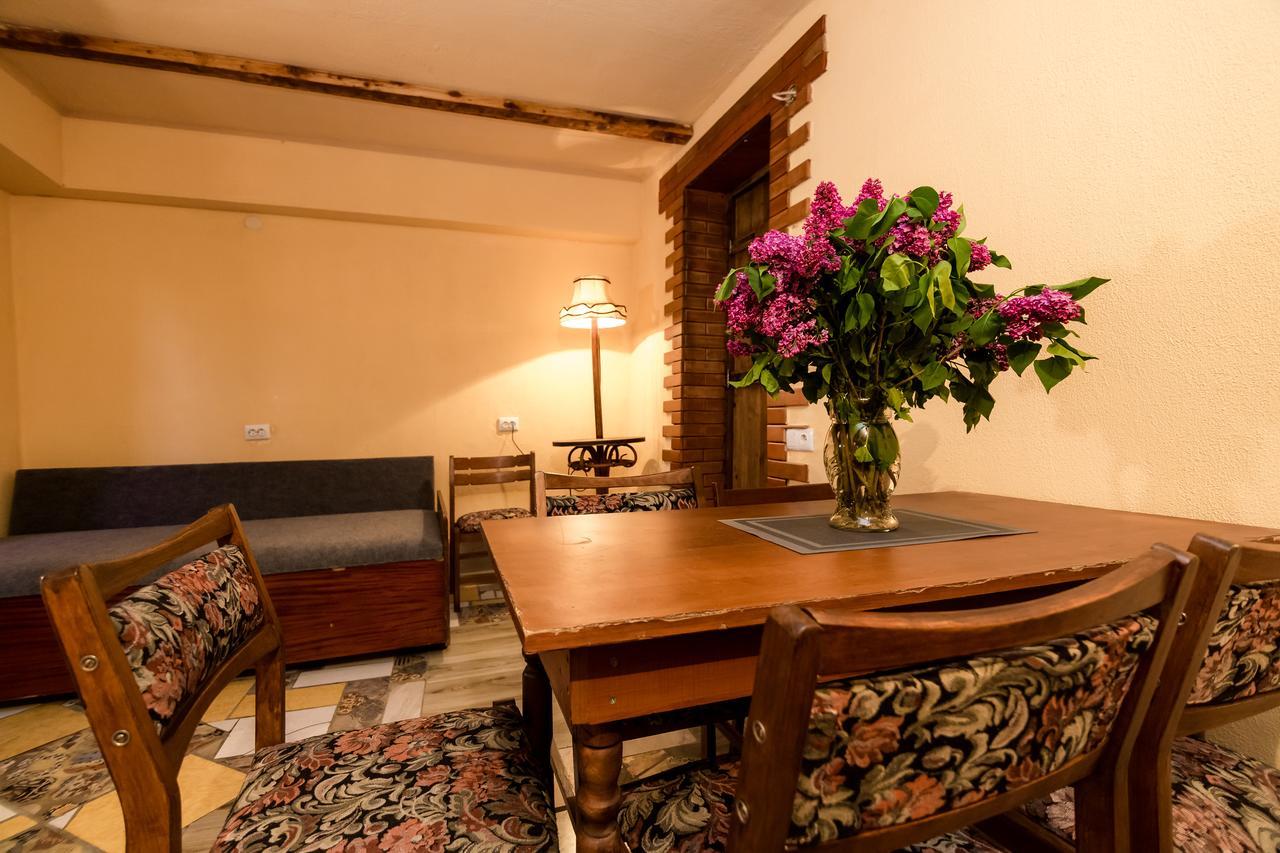 Big Family Guest House Tbilisi Exterior photo